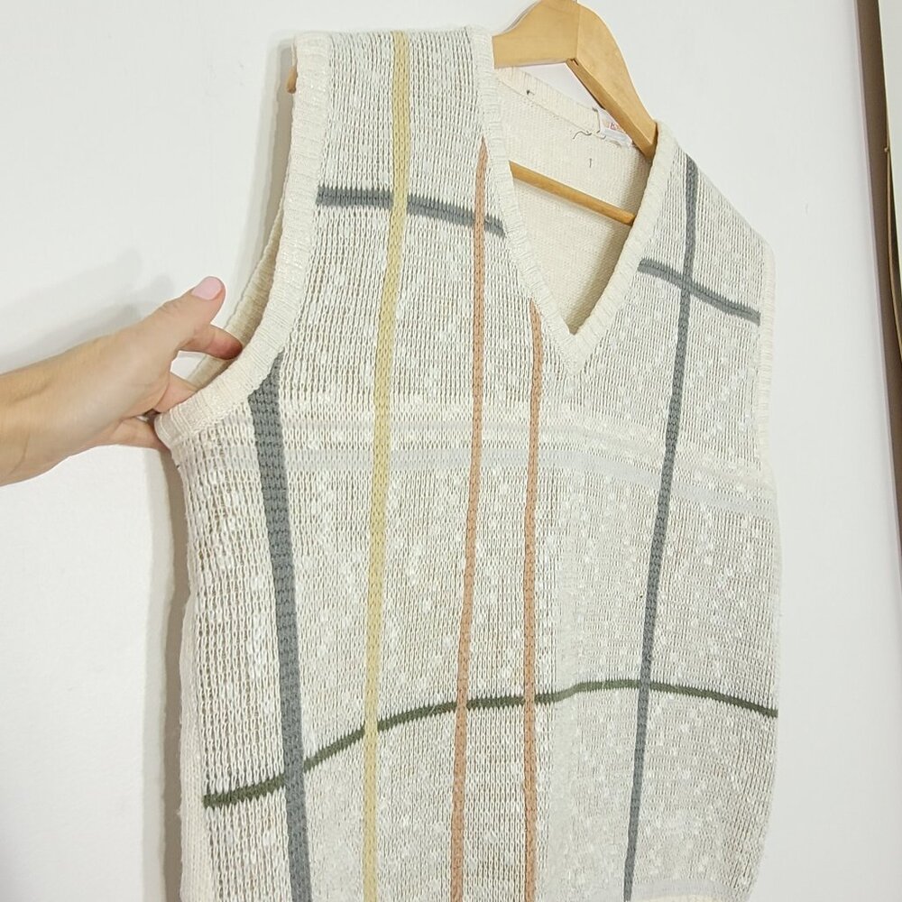 Vintage Knitted Ivory Yellow Striped Green Cotton Blend V-Neck Sleeveless Vest - Picture 4 of 10